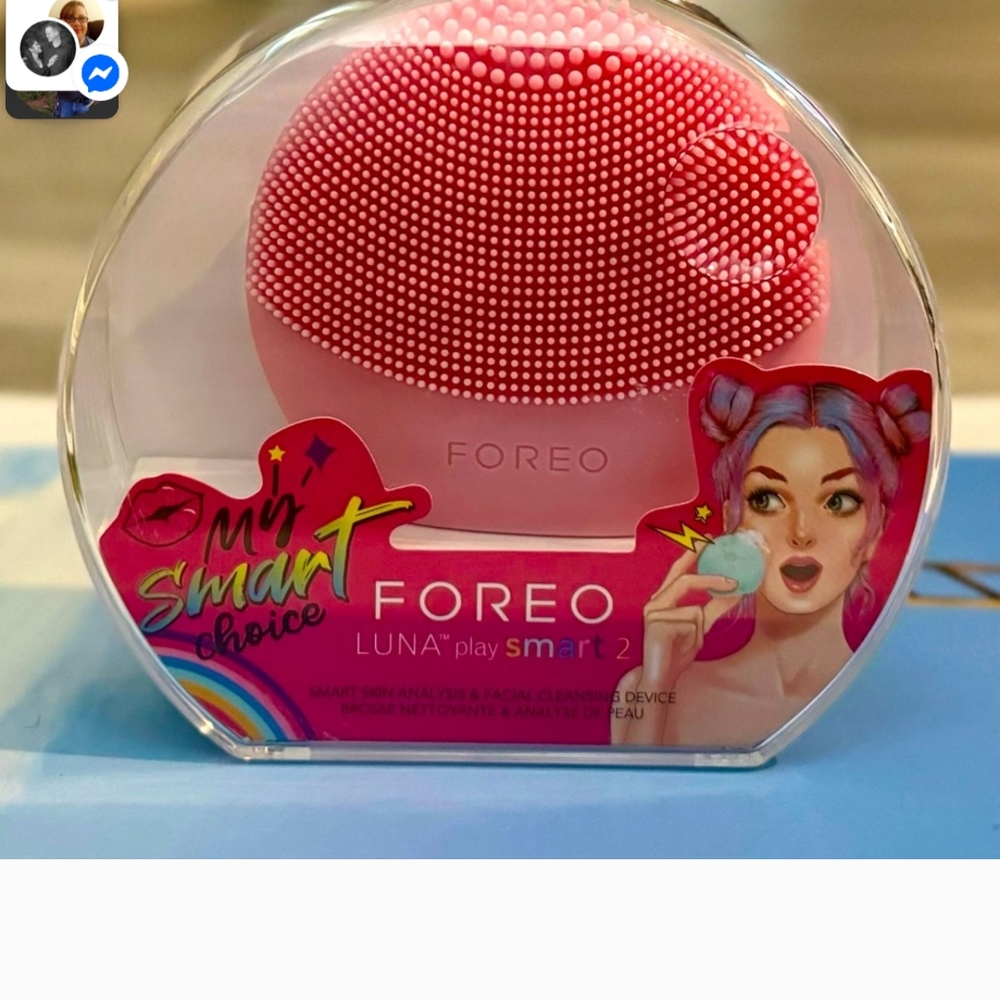 FOREO Smart Facial Device - White